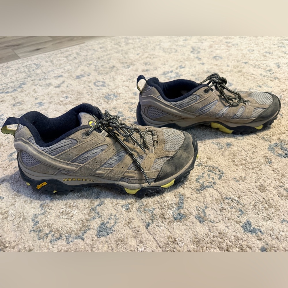 Merrell Gray and Black Athletic Shoes